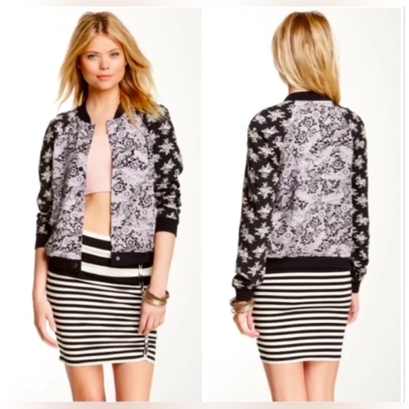 🌺Free People Mixed Media Floral Print Bomber Jacket🌸🌺 - Picture 3 of 16